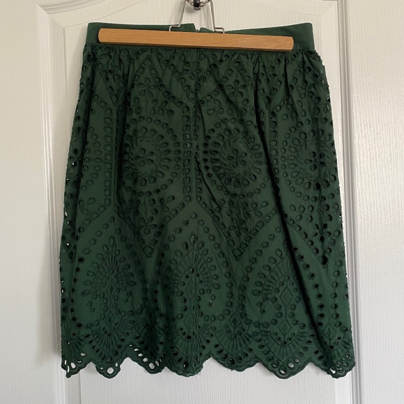 NWOT LOFT Eyelet Skirt - Picture 2 of 12